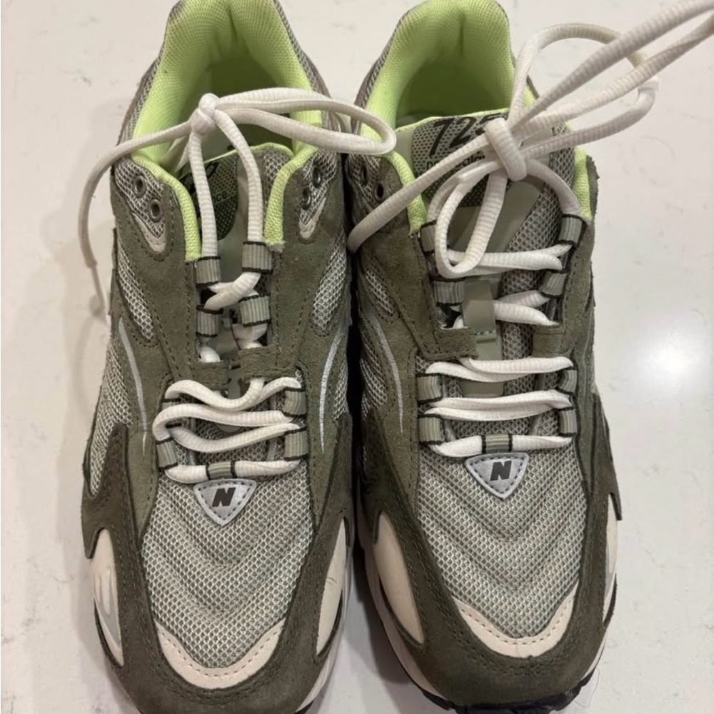 New Balance Olive and White Athletic Shoes, 725 - Picture 1 of 3
